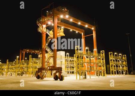 Grue de chantier en machines de conteneurs Banque D'Images