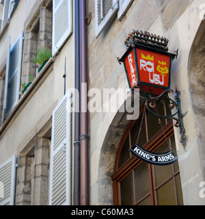 Bar sur Grand Rue dans la vieille ville de Genève Banque D'Images