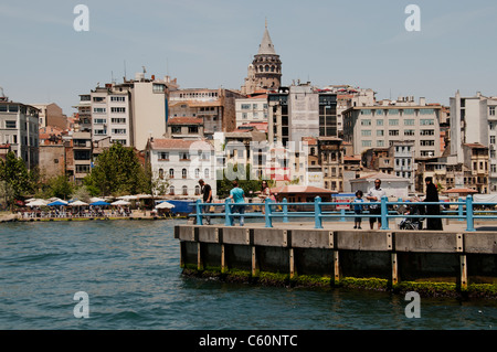 La tour de Galata Beyoglu La Corne d'Istanbul Turquie Banque D'Images