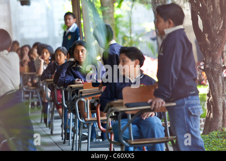 École primaire à Antigua, Guatemala Banque D'Images