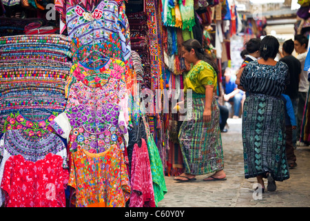 Mercado de Artesanias, Marché des artisans, Antigua, Guatemala Banque D'Images