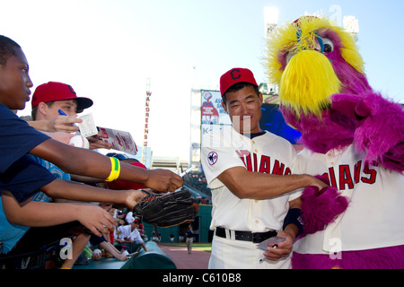Japanese Baseball Star : Kosuke Fukudome (JPN) chauves-souris pendant le match contre les Royals de Kansas City. Banque D'Images