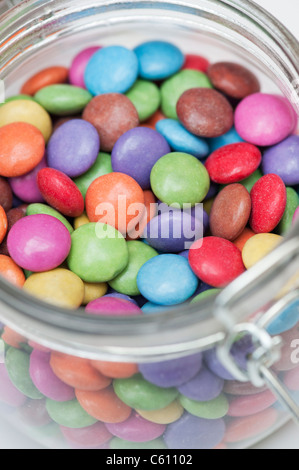 Smarties dans un pot Banque D'Images