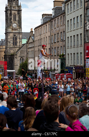 Festival Fringe d'Ecosse couteaux jonglerie artiste UK Europe 2011 Banque D'Images