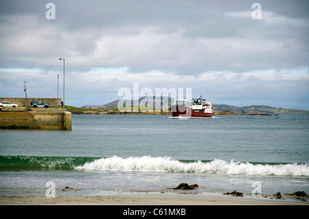 Arranmore Island car et approches traversier de passagers du port de Burtonport Banque D'Images