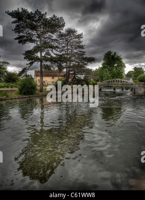 L'appât de mordre le long de la rivière Camb, juste à l'extérieur de Cambridge. Banque D'Images