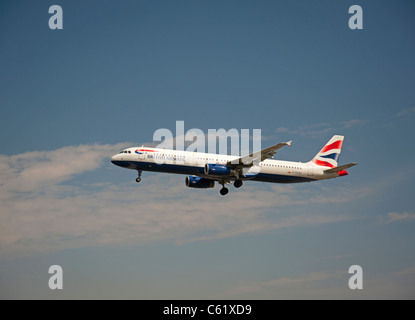British Airways avion Airbus A321-231 7554 SCO Banque D'Images
