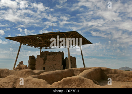 Casa Grande Ruins Indiens Apaches Personnes Casa Grande Ruins National Monument conserve un ancien peuple du désert de Sonoran. Banque D'Images