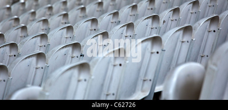 Les sièges vides du Lords Cricket Ground Banque D'Images