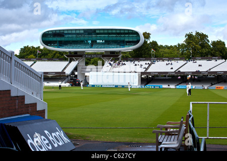 Aperçu de l'ensemble des zone de jeu et appuyez sur Fort du Lords Cricket Ground Banque D'Images