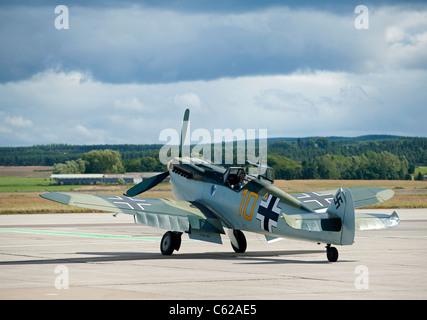 Messerschmitt Bf 109 stationné à Dalcross, l'aéroport d'Inverness. L'Écosse. 7633 SCO Banque D'Images