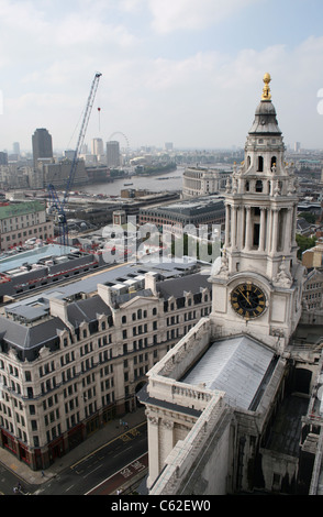 Vue sur Londres à partir du haut de la Cathédrale St Paul Banque D'Images