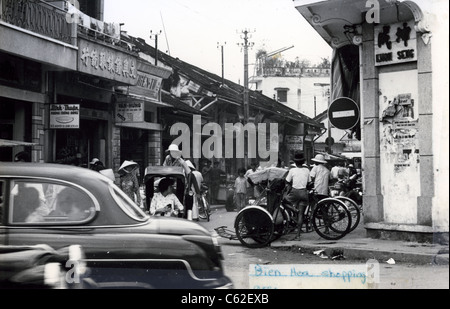 Scène de rue de Bien Hoa, Vietnam en 1965 prise par un soldat américain de la 173ème Airborne Bridgade qui était l'un des premiers Amer Banque D'Images