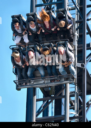 Vu les montagnes russes, le parc à thème Thorpe Park, Surrey, Angleterre, Royaume-Uni. Pleasure park and ride fun day out. (Close up) Banque D'Images