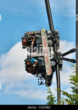 Vu les montagnes russes, le parc à thème Thorpe Park, Surrey, Angleterre, Royaume-Uni. Pleasure park and ride fun day out. (Close up) Banque D'Images