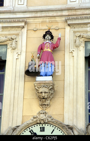 L'horloge Jacquemard, en face de l'Hôtel de Ville Nîmes, France Banque D'Images