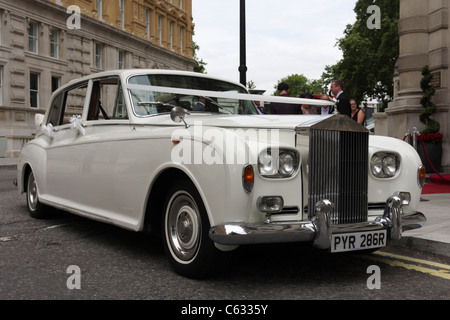 ROLLS ROYCE PHANTOM V1 vu LANDUALETTE dans la région de Whitehall London ce rare exemple d'un véhicule a un toit est retombé. Banque D'Images