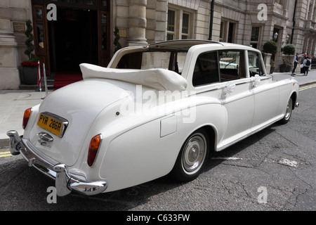 De rares Rolls Royce Phantom V1 Voiture de mariage Landaulette, vu ici à Whitehall Court à Londres. Banque D'Images