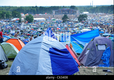 Tentes au Willa Arte Woodstock - le plus grand open air festival à Nowy, Pologne Banque D'Images