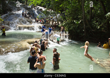 Chutes Dunns à Ocho Rio, Jamaïque Banque D'Images