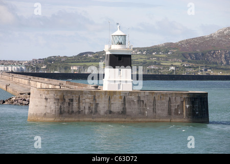 Holyhead brise-lames et phare Banque D'Images