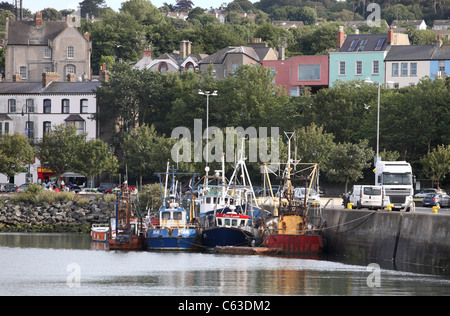 Bateaux de pêche dans le port de Howth Banque D'Images