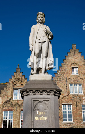 Statue de Hans Memling, peintre, Woensdagmarkt, Bruges, Belgique Banque D'Images