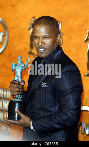 Jamie Foxx dans la salle de presse pour 11e Conférence annuelle des Screen Actors Guild (SAG) Awards, Shrine Auditorium, Los Angeles, CA, 05 février Banque D'Images