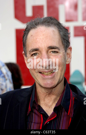 Harry Shearer au niveau des arrivées pour Chicken Little Premiere, le El Capitan Theatre, Los Angeles, CA, dimanche 30 octobre 2005. Photo Banque D'Images