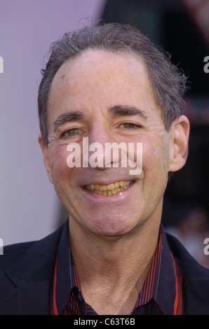 Harry Shearer au niveau des arrivées pour Chicken Little Premiere, le El Capitan Theatre, Los Angeles, CA, 30 octobre 2005. Photo par : David Longendyke/Everett Collection Banque D'Images
