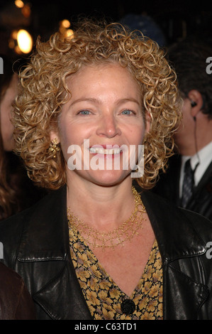 Amy Irving aux arrivées pour THE ARISTOCRATS Premiere par Universal Pictures, le Ziegfeld Theatre, New York, NY, le 30 octobre 2005. Photo par : Brad Barket/Everett Collection Banque D'Images