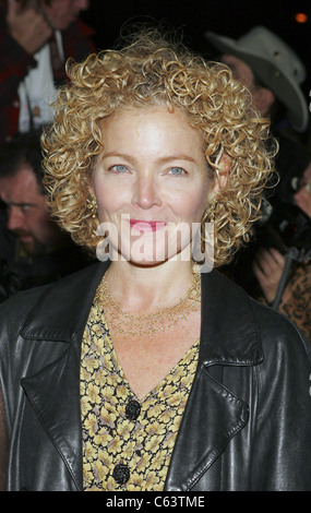 Amy Irving aux arrivées pour THE ARISTOCRATS Premiere par Universal Pictures, le Ziegfeld Theatre, New York, NY, le 30 octobre 2005. Photo par : Gregorio Binuya/Everett Collection Banque D'Images