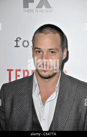 Michael Raymond-James aux arrivées de terriers Premiere sur FX, l'Arclight Cinemas, Los Angeles, CA le 7 septembre 2010. Photo par : Robert Kenney/Everett Collection Banque D'Images