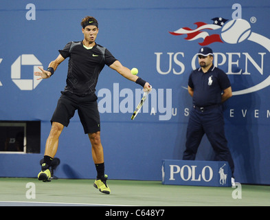 Rafael Nadal au tournoi de tennis US Open 2010 - MAR, l'USTA Billie Jean King National Tennis Center, le rinçage, NY Banque D'Images