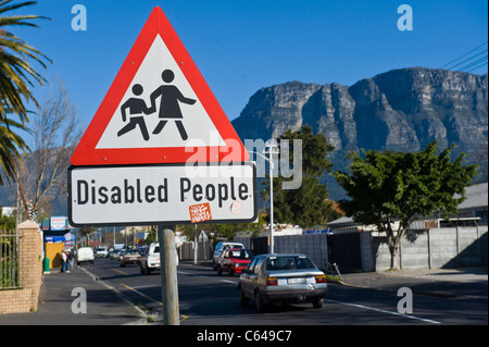 Signe de la circulation des personnes handicapées Cape Town Afrique du Sud Banque D'Images