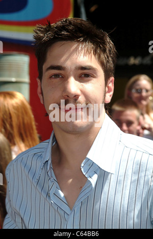 Justin Long aux arrivées de Herbie : Fully Loaded Première mondiale, El Capitan Theatre, Los Angeles, CA, dimanche 19 juin 2005. Photo par : Tony Gonzalez/Everett Collection Banque D'Images