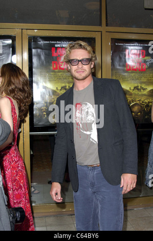 Simon Baker aux arrivées de George A. Romero LAND OF THE DEAD Premiere, Mann's National Theatre à Westwood, Los Angeles, CA, Banque D'Images