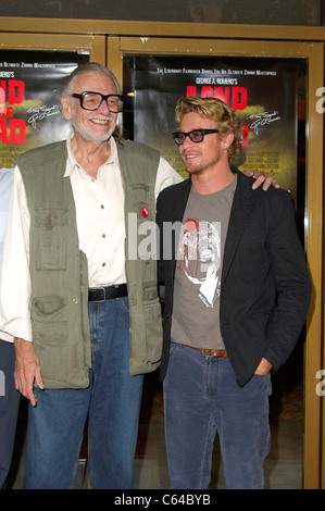 George A. Romero, Simon Baker aux arrivées de George A. Romero LAND OF THE DEAD Premiere, Mann's National Theatre à Westwood, Los Angeles, CA, 20 juin 2005. Photo par : Michael Germana/Everett Collection Banque D'Images