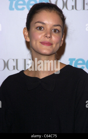 Nora Zehetner aux arrivées de TEEN VOGUE Young Hollywood Party Question, le Hollywood Roosevelt Hotel, Los Angeles, CA, le 20 septembre 2005. Photo par : David Longendyke/Everett Collection Banque D'Images