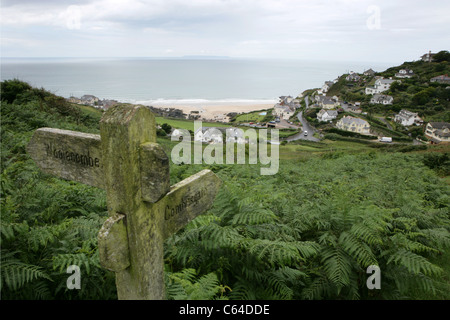 Direction de l'emplacement, panneaux indiquant Woolacombe et Combesgate surplombant la plage de Mortehoe dans le nord du Devon. Une destination de vacances populaire dans le pays de l'Ouest. Banque D'Images