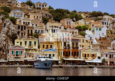 Port de Symi, l'île grecque de Symi, Dodécanèse Egée Island Group, Grèce Banque D'Images