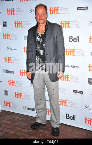 Woody Harrelson aux arrivées de BUNRAKU première projection au Festival International du Film de Toronto (TIFF), Ryerson Theatre, Toronto, le 11 septembre 2010. Photo par : Gregorio T. Binuya/Everett Collection Banque D'Images
