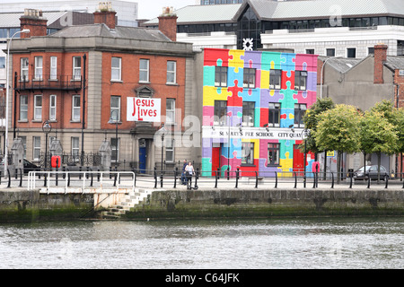 Jigsaw bâtiment sur City Quay Dublin Banque D'Images