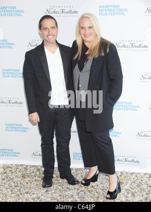 Lee Unkrich, Darla K. Anderson de spectateurs dans les Hamptons International Film Festival 2010 - SAM, , East Hampton, New York le 9 octobre 2010. Photo par : Rob riche/Everett Collection Banque D'Images