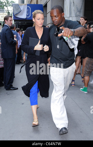 L'actrice Blake Lively, promenades à la 'Gossip Girl' film situé dans Midtown Manhattan dehors et environ pour la célébrité CANDIDS - MERCREDI Banque D'Images