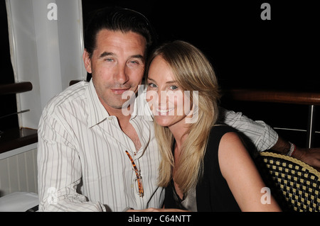 Billy Baldwin, Chynna Phillips, le hangar à bateaux, East Hampton dehors et environ pour la célébrité CANDIDS dans les Hamptons - soleil, , Banque D'Images