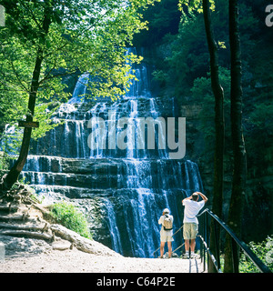 'Cascade de l'éventail' fan's chute d'eau à 'Cascades du Hérisson cascades du Hérisson', Doucier, Jura, Franche-Comté, France Europe Banque D'Images