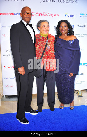 Samuel L. Jackson, Marian Wright Edelman, LaTanya Richardson Jackson aux arrivées de Gala bleu pour Spelman College, le Banque D'Images