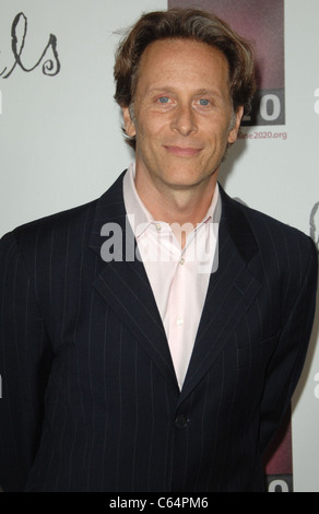 Steven Weber au niveau des arrivées pour les Girls sordide 10e Cabaret, l'Avalon, à Hollywood, Los Angeles, CA le 4 octobre 2010. Photo par : Dee Cercone/Everett Collection Banque D'Images