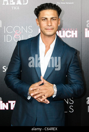 Paul 'DJ Pauly D' Delvecchio aux arrivées en contact pour l'hebdomadaire Icônes & idoles Célébration annuelle, Bar Marmont, Los Angeles, CA Septembre 12, 2010. Photo par : Craig Bennett/Everett Collection Banque D'Images